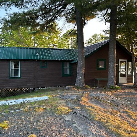 Paddler'S Rest Lakeside Cabins And Motel Long Lake Екстериор снимка