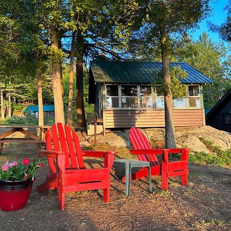 Paddler'S Rest Lakeside Cabins And Motel Long Lake Екстериор снимка