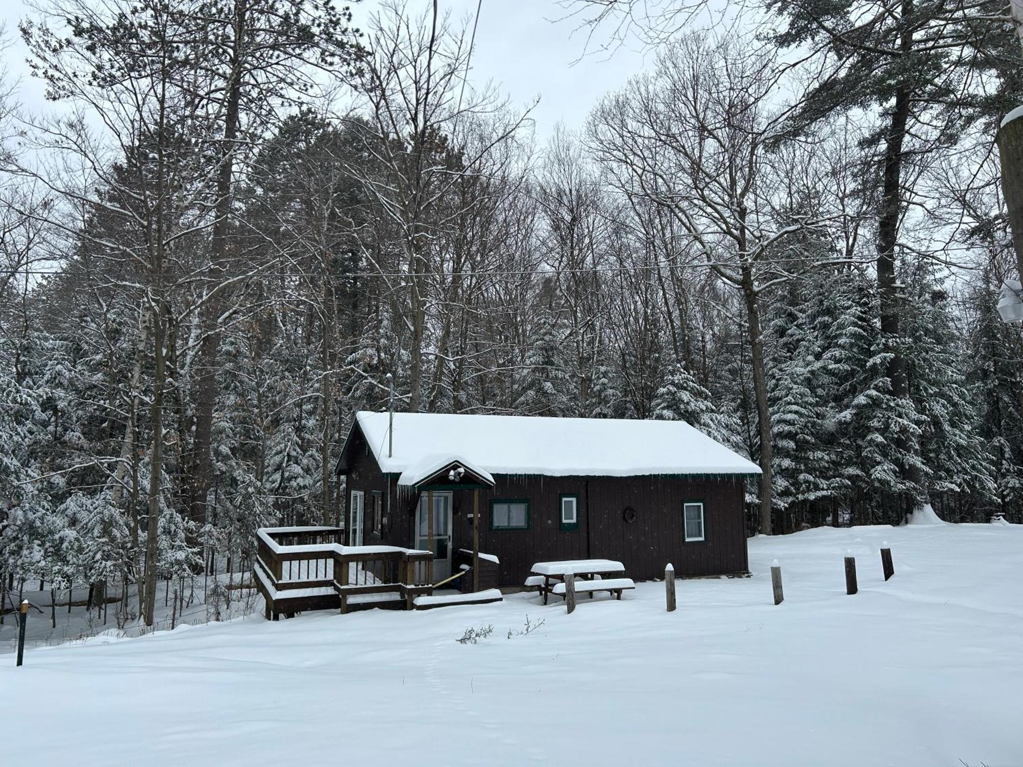 Paddler'S Rest Lakeside Cabins And Motel Long Lake Екстериор снимка