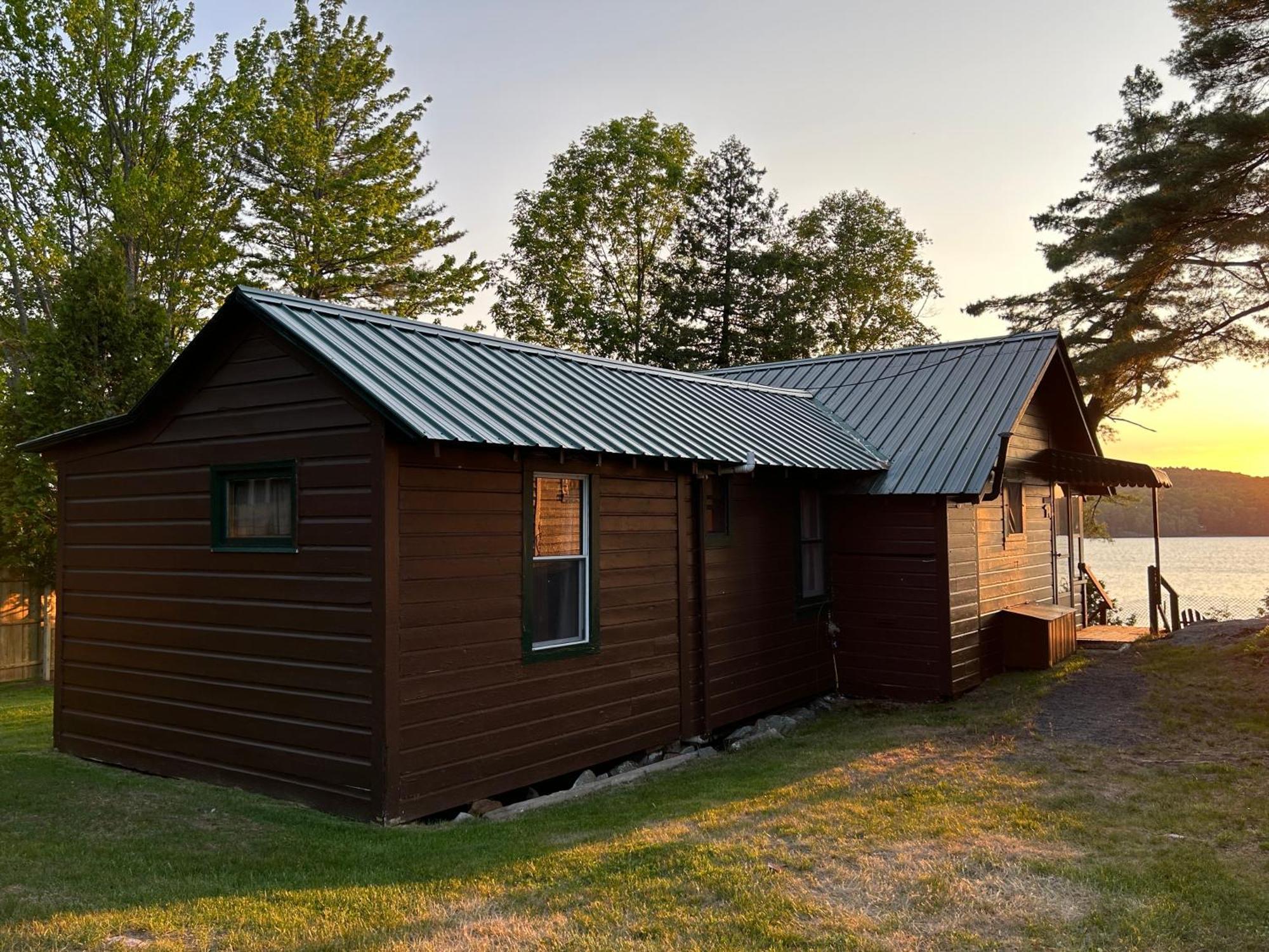 Paddler'S Rest Lakeside Cabins And Motel Long Lake Екстериор снимка